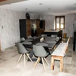 4 A 10 Personnes Avec Sauna