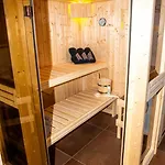 4 A 10 Personnes Avec Sauna