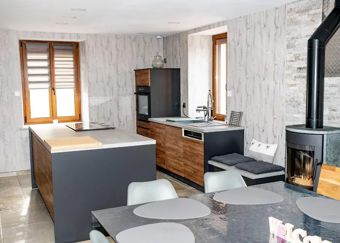 4 A 10 Personnes Avec Sauna