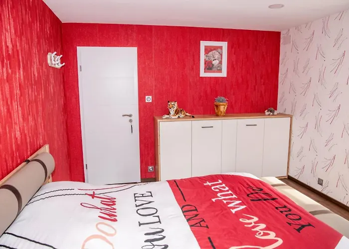 4 A 10 Personnes Avec Sauna